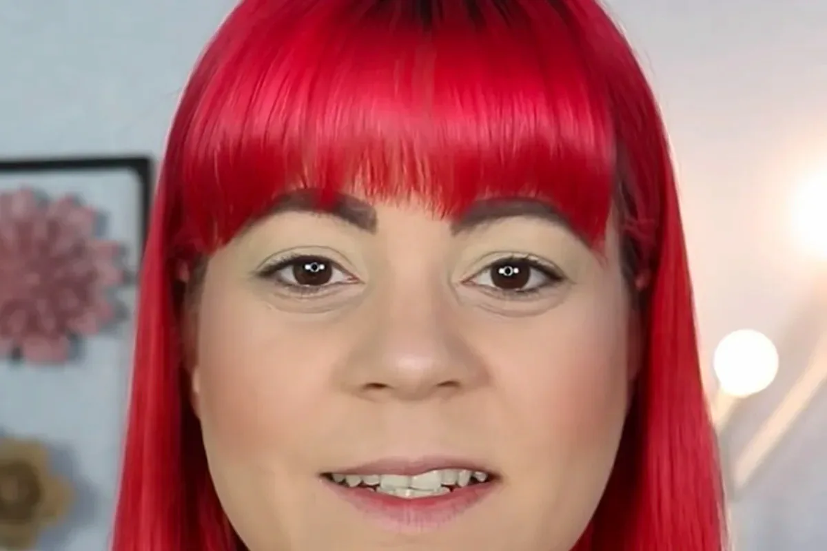 Real-life beauty routine scene for an office-to-dinner eye look with one small upgrade